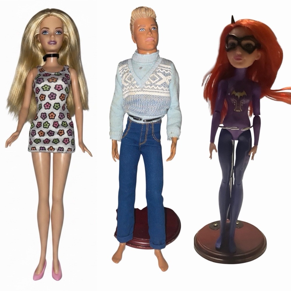 Lot Of 3 Barbie Dolls -   Batgirl, Barbie And Ken As Pictured‎ With Clothing